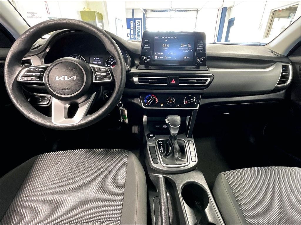2023 Kia Seltos LX IVT AWD