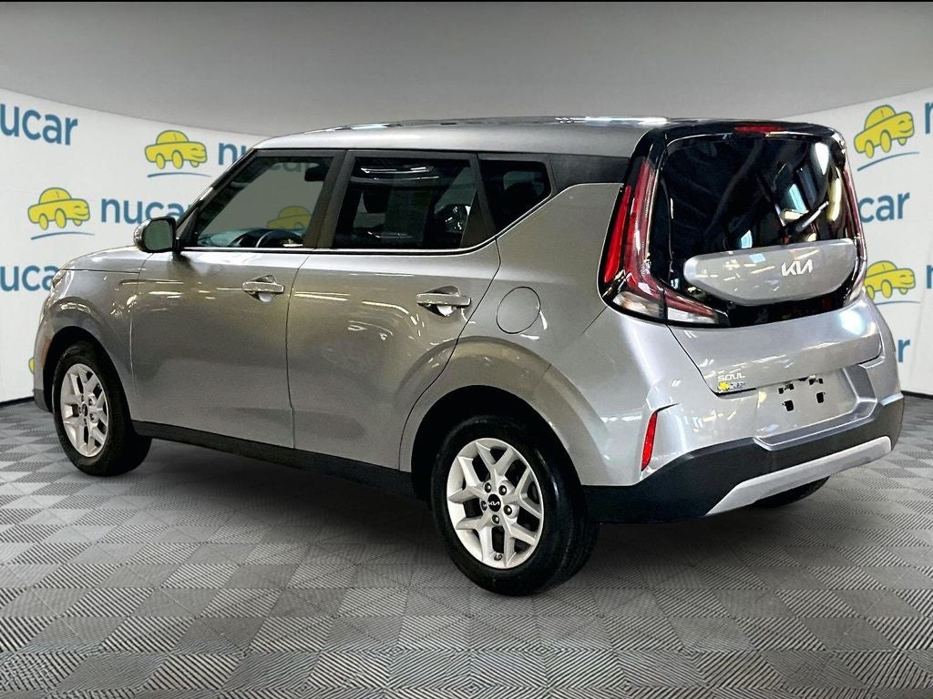 2024 Kia Soul LX