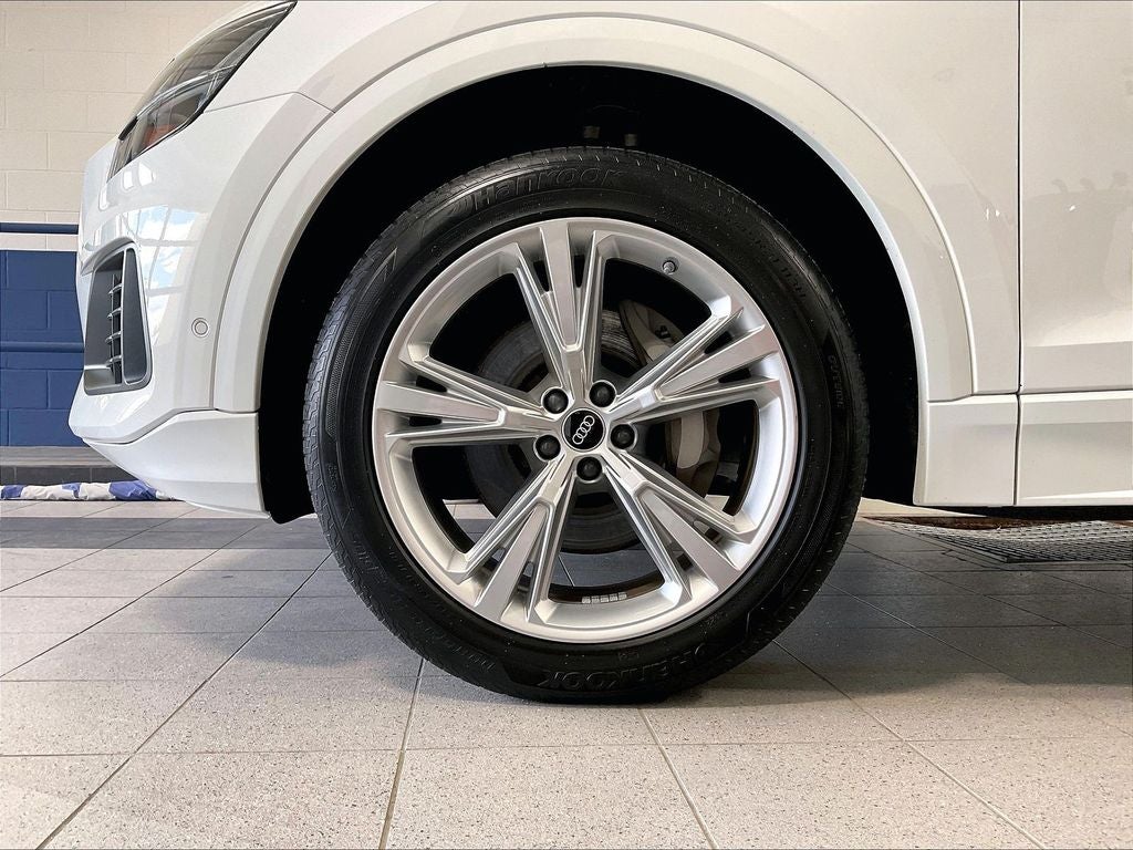 2023 Audi Q8 55 Premium quattro