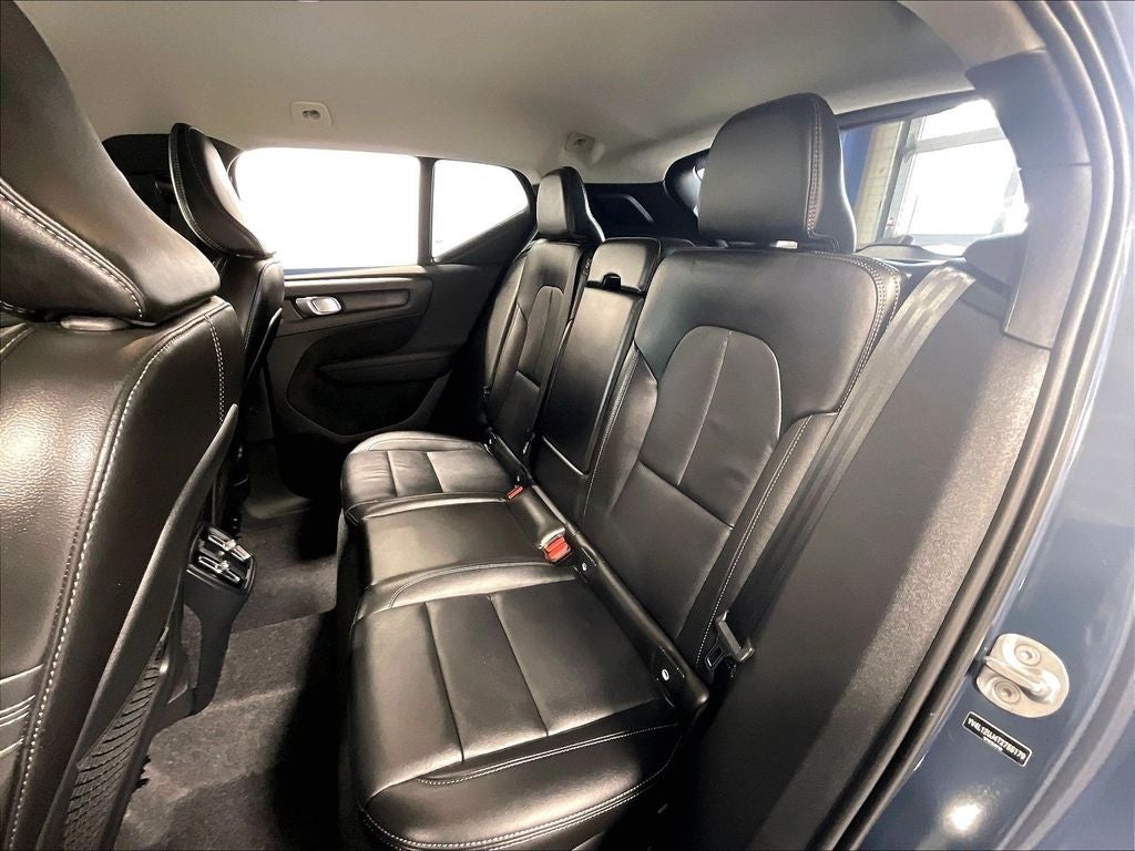 2026 Volvo XC40 B5 Core