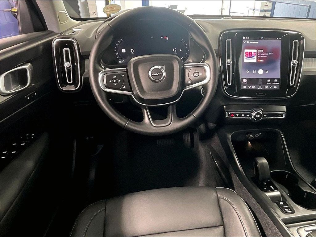 2026 Volvo XC40 B5 Core