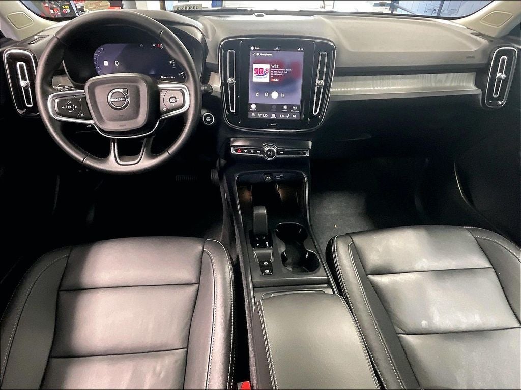 2026 Volvo XC40 B5 Core