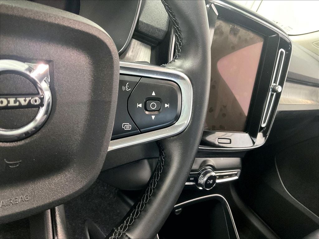 2026 Volvo XC40 B5 Core
