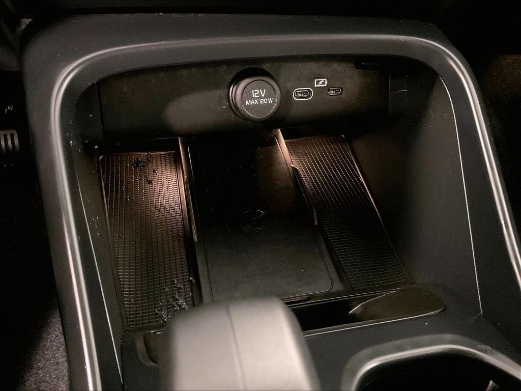 2026 Volvo XC40 B5 Core