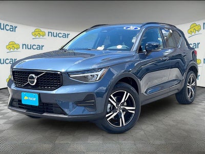 2026 Volvo XC40 B5 Core