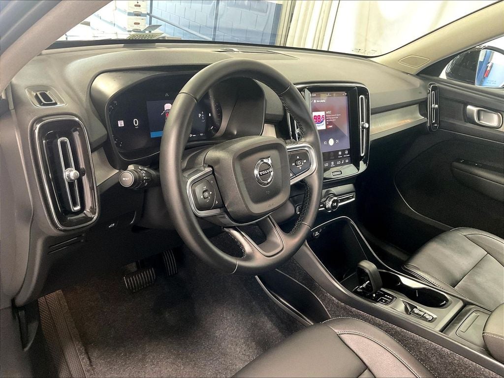 2026 Volvo XC40 B5 Core