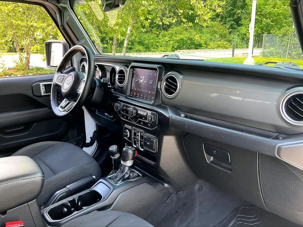 2022 Jeep Gladiator Overland