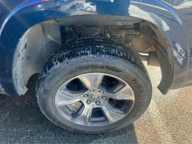 2020 RAM 1500 Laramie 4x4 Crew Cab 6'4" Box