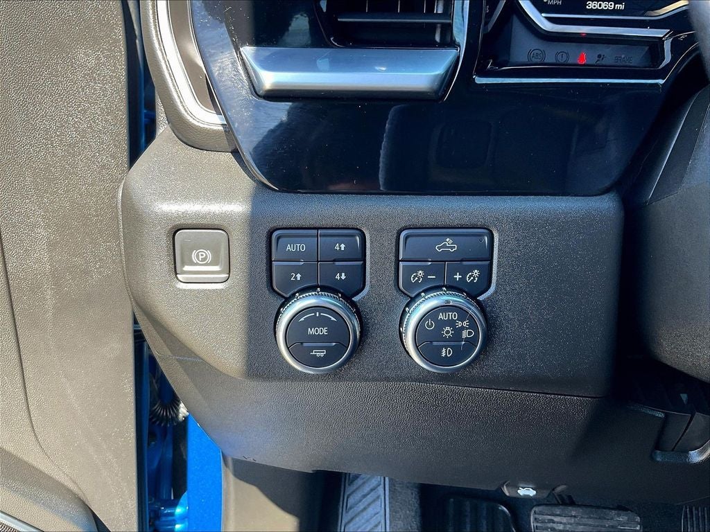 2022 GMC Sierra 1500 Double Cab Standard Box 4-Wheel Drive Elevation 3SB