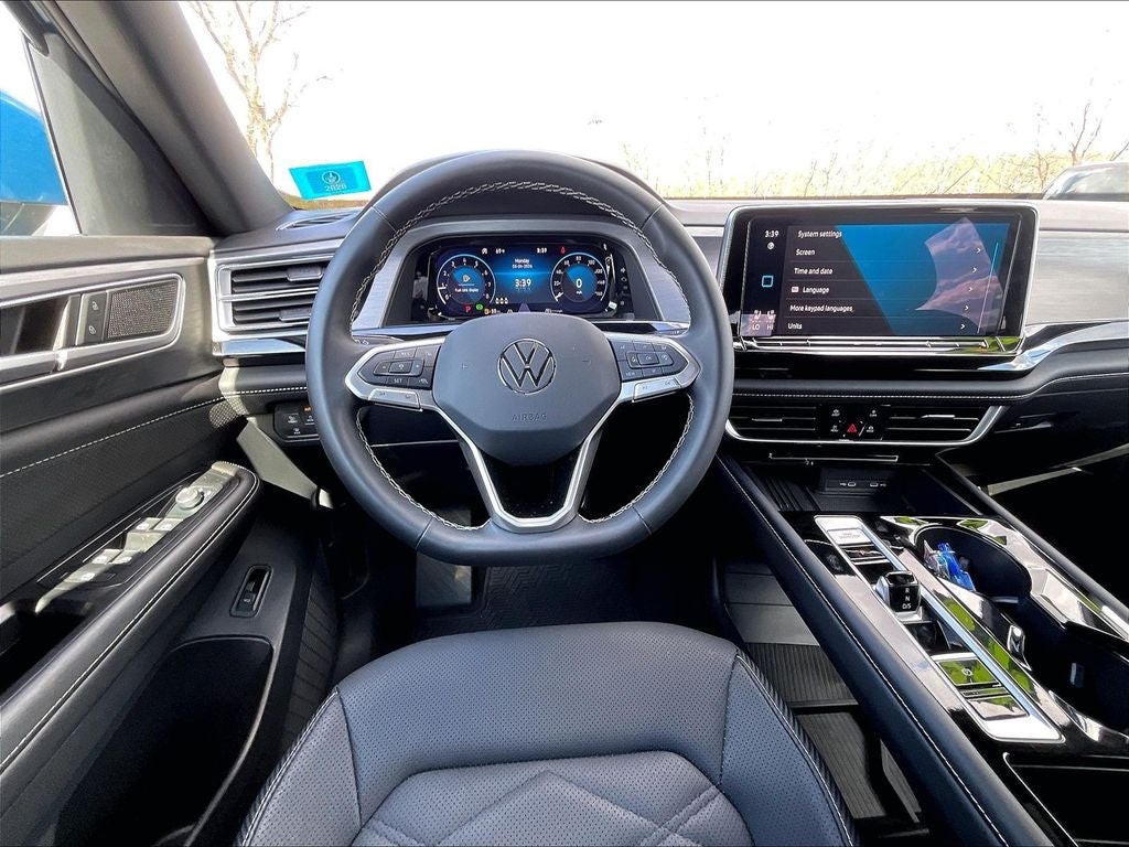 2025 Volkswagen Atlas Cross Sport 2.0T SE w/Technology