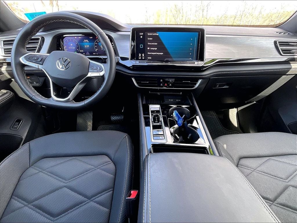 2025 Volkswagen Atlas Cross Sport 2.0T SE w/Technology