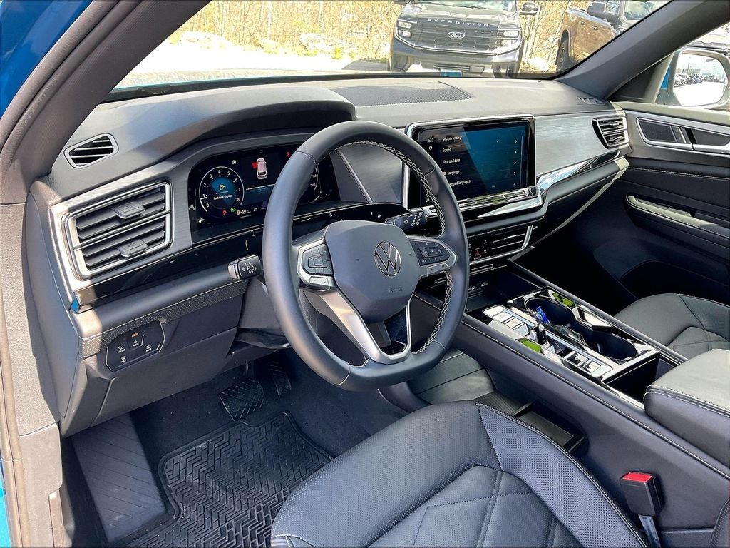 2025 Volkswagen Atlas Cross Sport 2.0T SE w/Technology