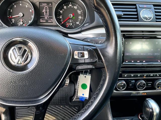 2017 Volkswagen Passat R-Line w/Comfort Pkg Auto