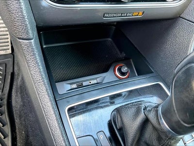 2017 Volkswagen Passat R-Line w/Comfort Pkg Auto