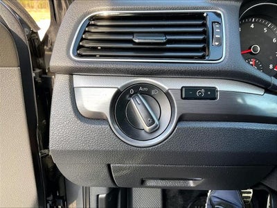 2017 Volkswagen Passat R-Line w/Comfort Pkg Auto