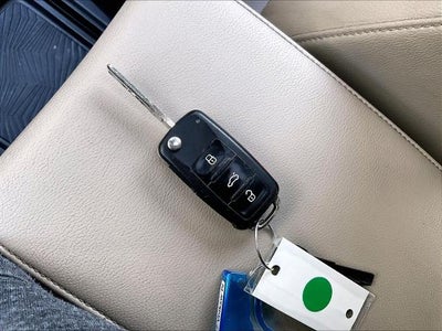 2017 Volkswagen Passat R-Line w/Comfort Pkg Auto