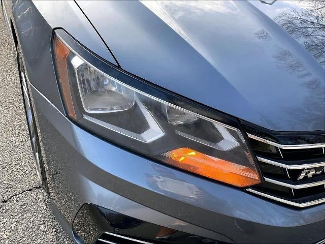 2017 Volkswagen Passat R-Line w/Comfort Pkg Auto