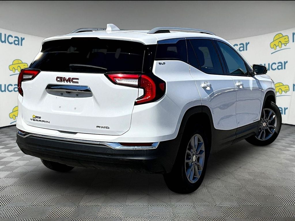 2024 GMC Terrain SLT