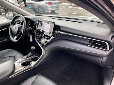 2024 Toyota Camry SE Auto (SE)