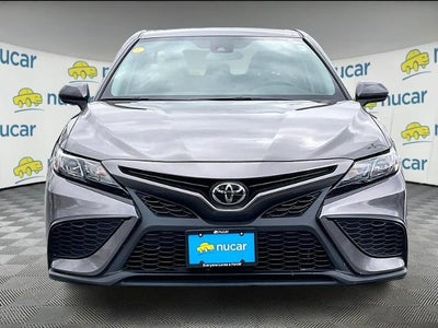 2024 Toyota Camry SE Auto (SE)