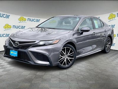2024 Toyota Camry SE Auto (SE)