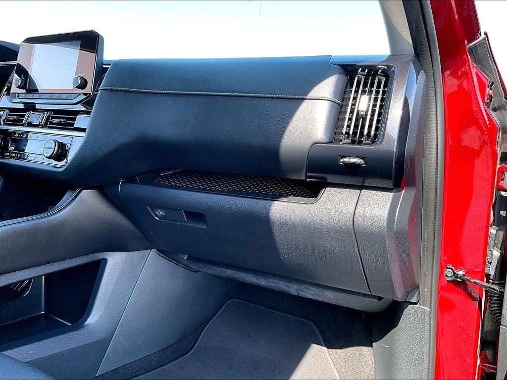 2023 Nissan Pathfinder SV