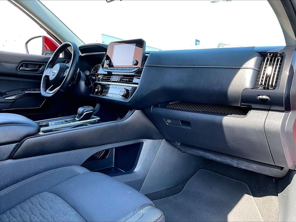 2023 Nissan Pathfinder SV