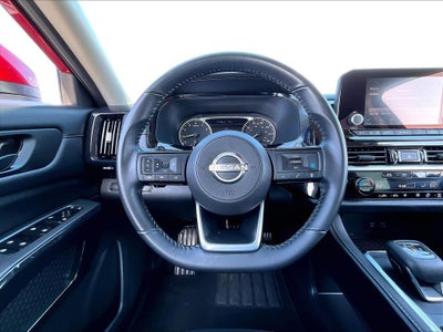 2023 Nissan Pathfinder SV