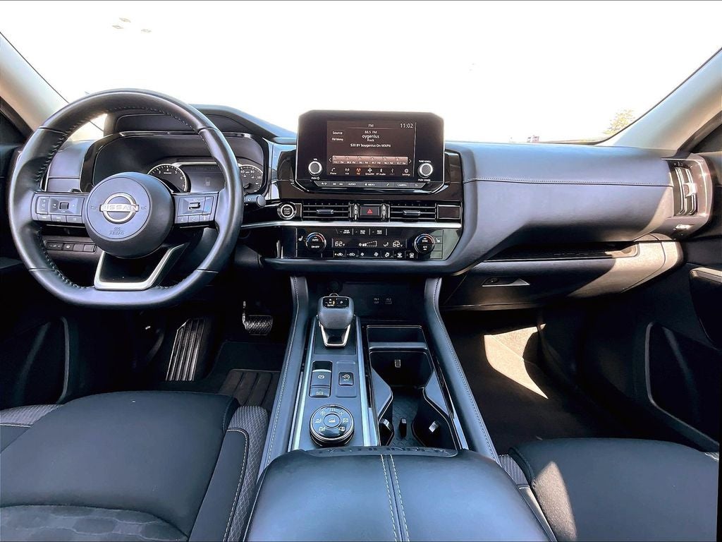 2023 Nissan Pathfinder SV