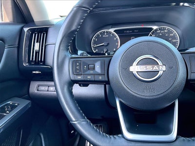 2023 Nissan Pathfinder SV