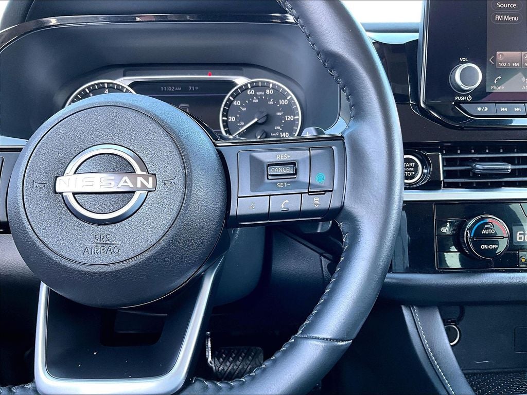 2023 Nissan Pathfinder SV