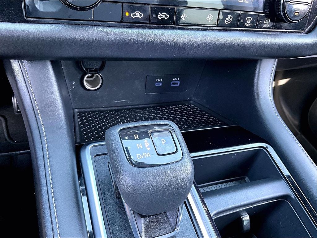 2023 Nissan Pathfinder SV