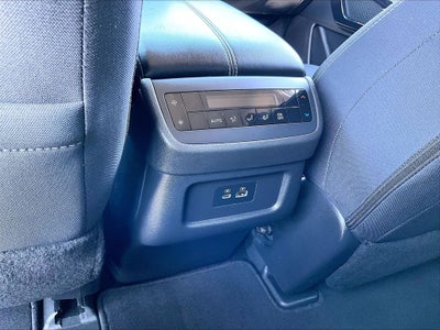 2023 Nissan Pathfinder SV