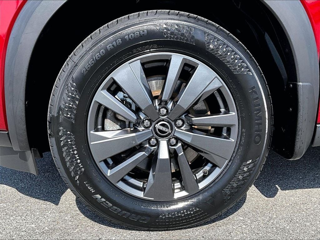 2023 Nissan Pathfinder SV