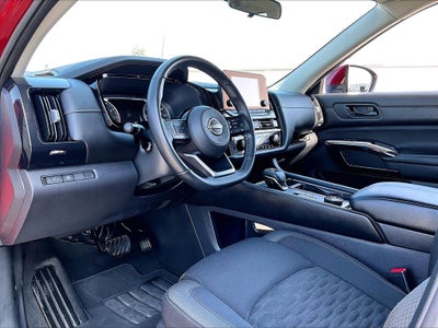 2023 Nissan Pathfinder SV