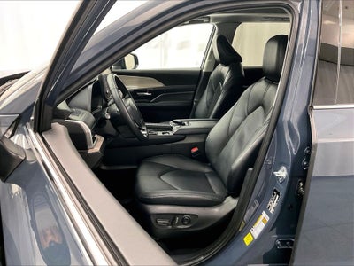 2025 Toyota Grand Highlander Limited FWD (Natl)