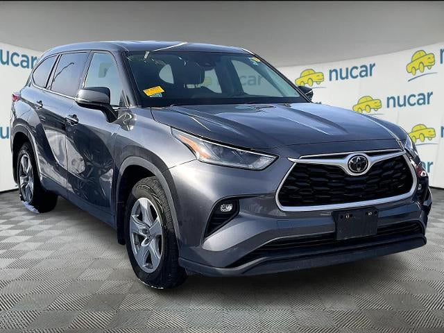 2021 Toyota Highlander LE AWD (SE)