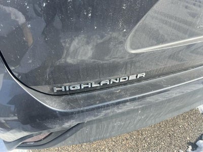 2021 Toyota Highlander LE AWD (SE)