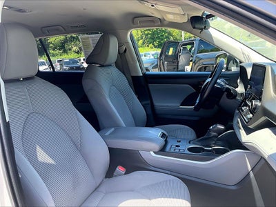 2023 Toyota Highlander LE