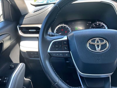 2023 Toyota Highlander LE