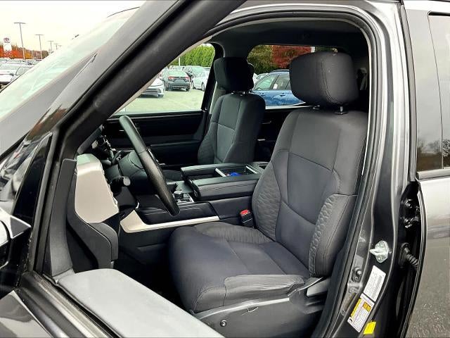 2022 Toyota Tundra 4WD 4WD SR5 CrewMax 5.5' Bed (SE)