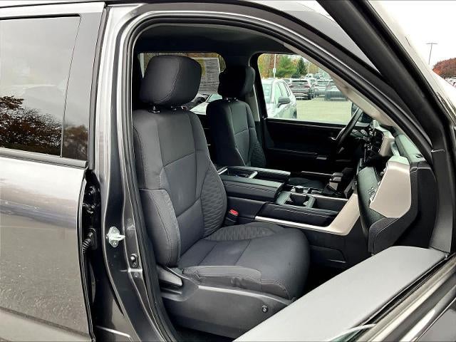 2022 Toyota Tundra 4WD 4WD SR5 CrewMax 5.5' Bed (SE)