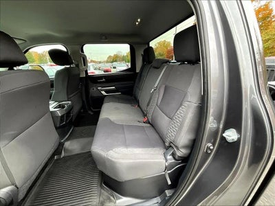 2022 Toyota Tundra 4WD 4WD SR5 CrewMax 5.5' Bed (SE)