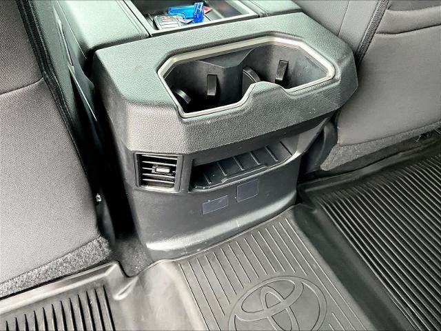 2022 Toyota Tundra 4WD 4WD SR5 CrewMax 5.5' Bed (SE)