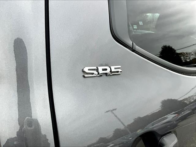 2022 Toyota Tundra 4WD 4WD SR5 CrewMax 5.5' Bed (SE)
