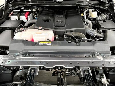 2022 Toyota Tundra 4WD 4WD SR5 CrewMax 5.5' Bed (SE)