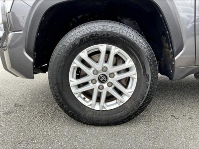 2022 Toyota Tundra 4WD 4WD SR5 CrewMax 5.5' Bed (SE)