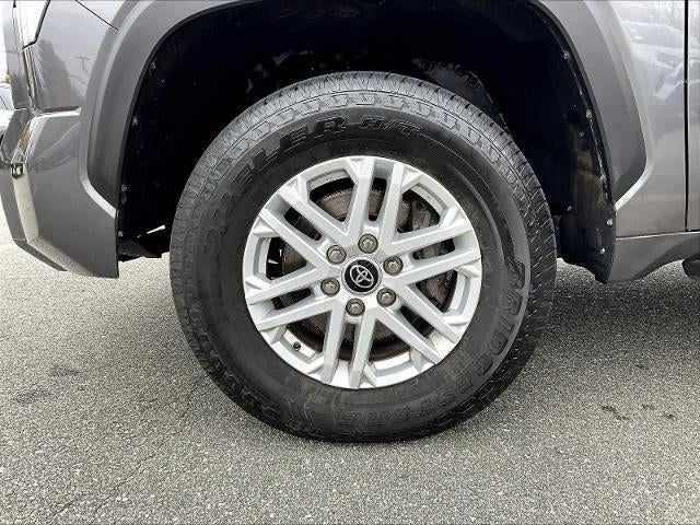 2022 Toyota Tundra 4WD 4WD SR5 CrewMax 5.5' Bed (SE)