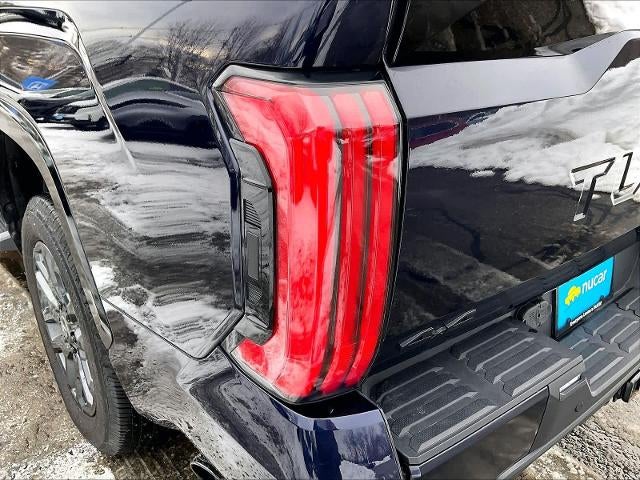 2025 Toyota Tundra 4WD 4WD Platinum CrewMax 5.5' Bed (Natl)