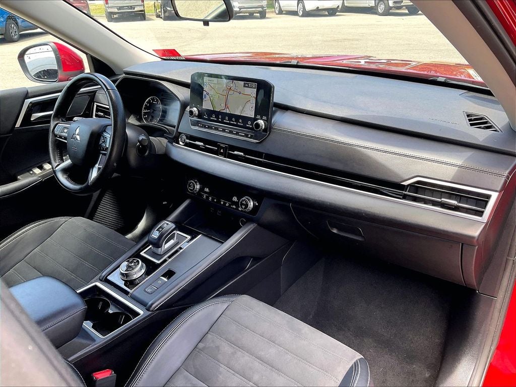 2024 Mitsubishi Outlander SE